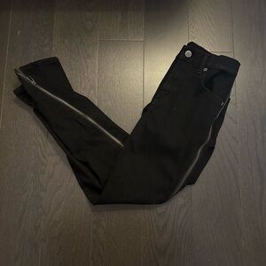 Black Skinny Jeans